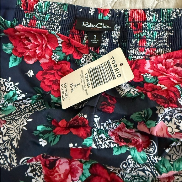 Torrid Floral Skate Dress Size 3X - Picture 5 of 9